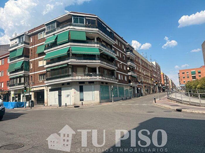 Casas en venta y pisos alquiler - 1