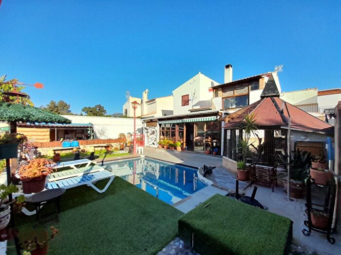 Casas en venta y pisos alquiler - 1