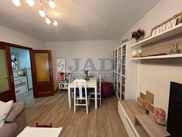 Casas en venta y pisos alquiler - 2