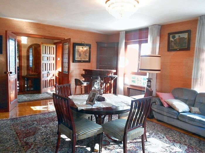 Casas en venta y pisos alquiler - 2