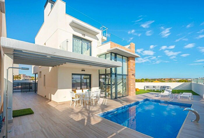 Casas en venta y pisos alquiler - 1
