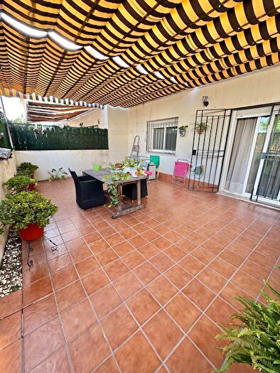 Casa en venta en Coria del Río, Sevilla de 4 habitaciones