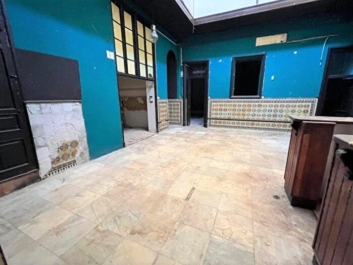Casas en venta y pisos alquiler - 1