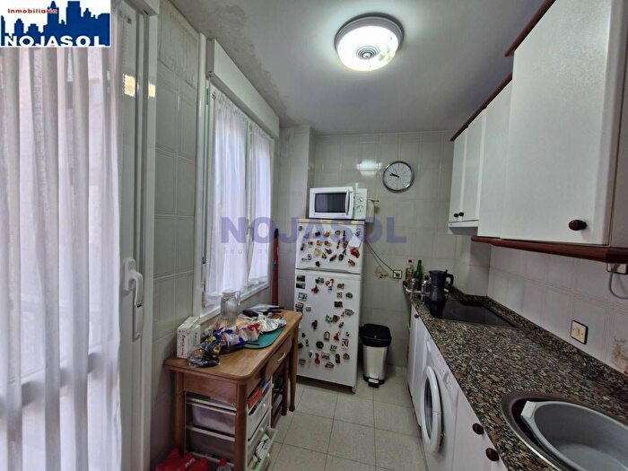 Casas en venta y pisos alquiler - 3