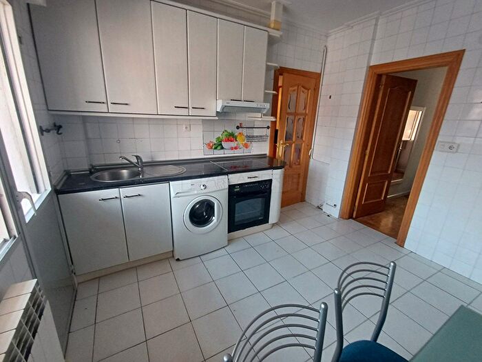 Casas en venta y pisos alquiler - 2