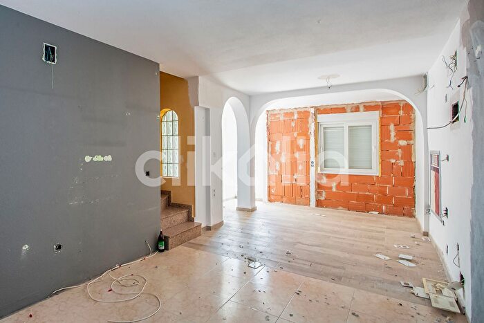 Casas en venta y pisos alquiler - 2