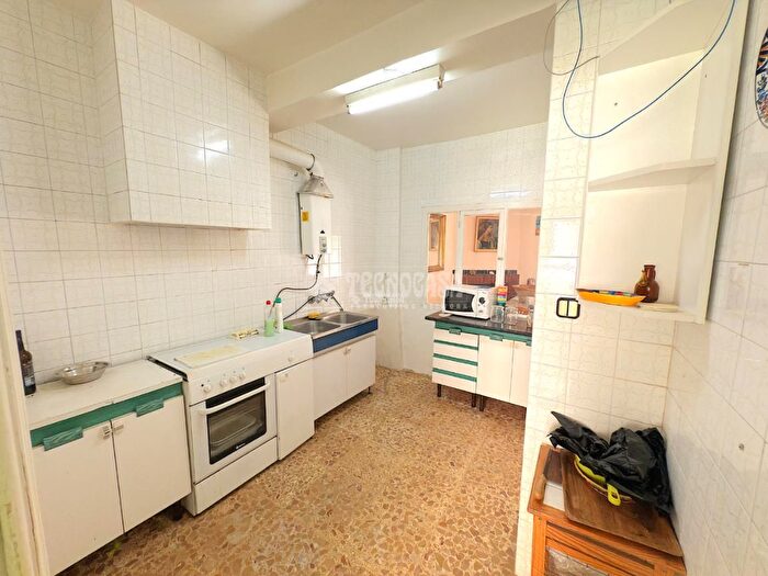 Casas en venta y pisos alquiler - 2