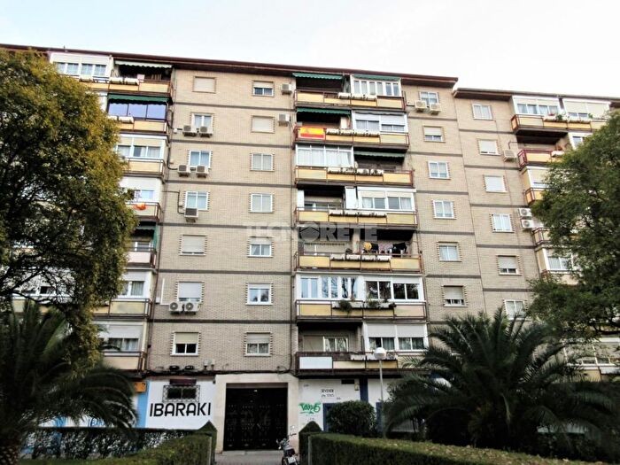 Casas en venta y pisos alquiler - 1