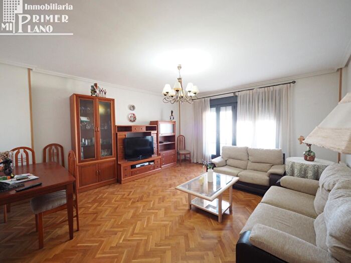 Casas en venta y pisos alquiler - 2
