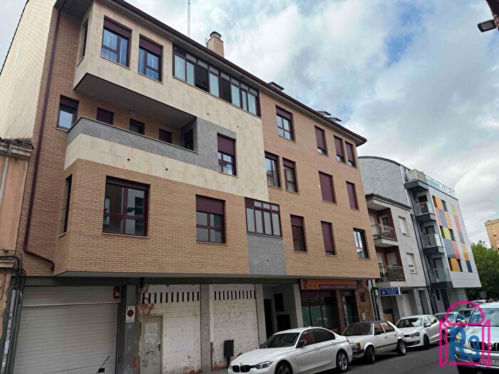 Casas en venta y pisos alquiler - 1
