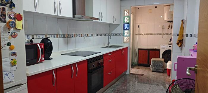 Casas en venta y pisos alquiler - 3