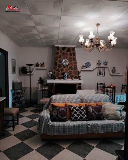 Casas en venta y pisos alquiler - 3