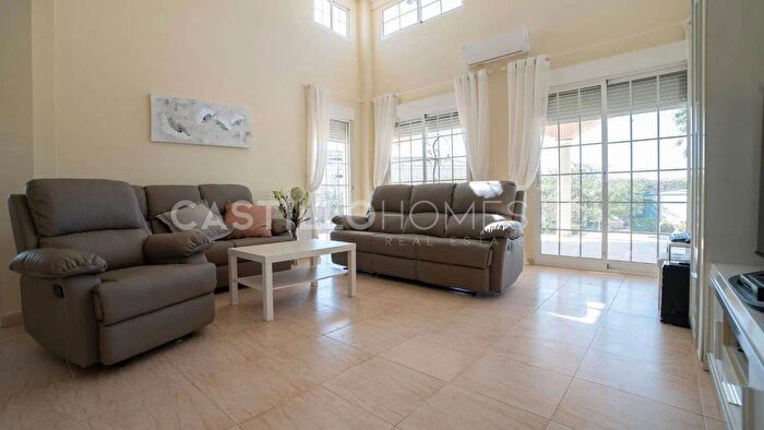 Casas en venta y pisos alquiler - 2