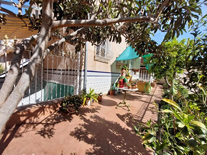 Casas en venta y pisos alquiler - 3