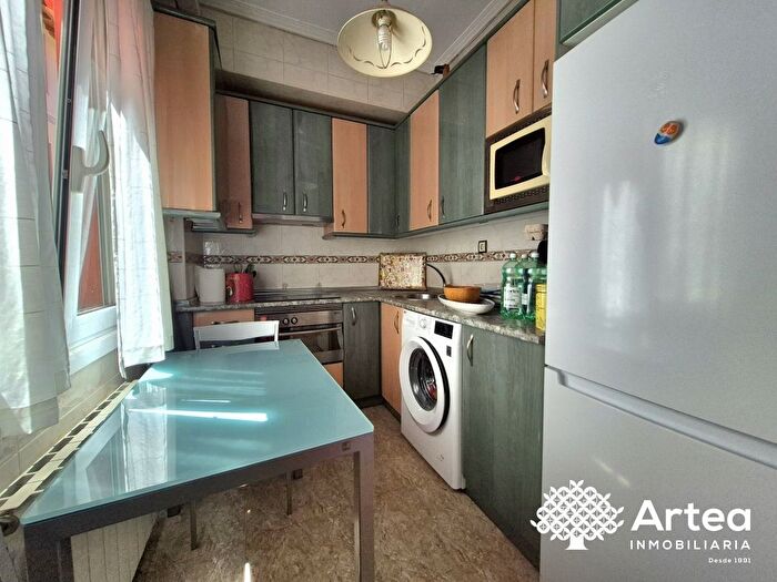 Casas en venta y pisos alquiler - 2