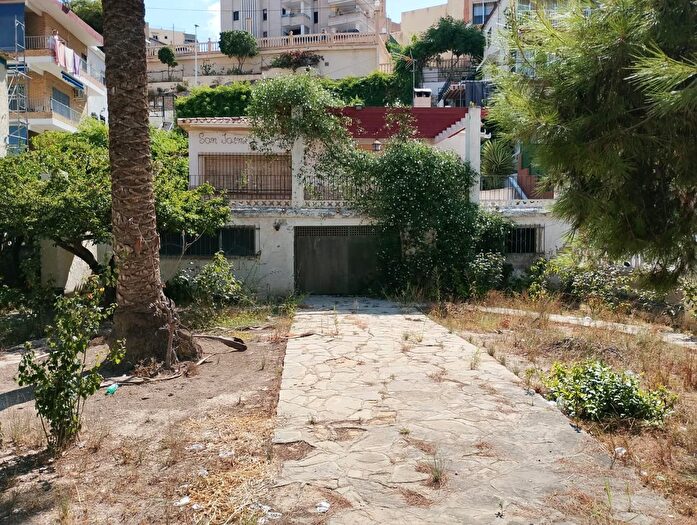 Casas en venta y pisos alquiler - 3