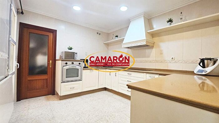 Casas en venta y pisos alquiler - 3