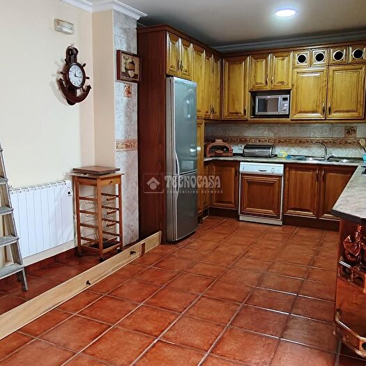 Casas en venta y pisos alquiler - 2