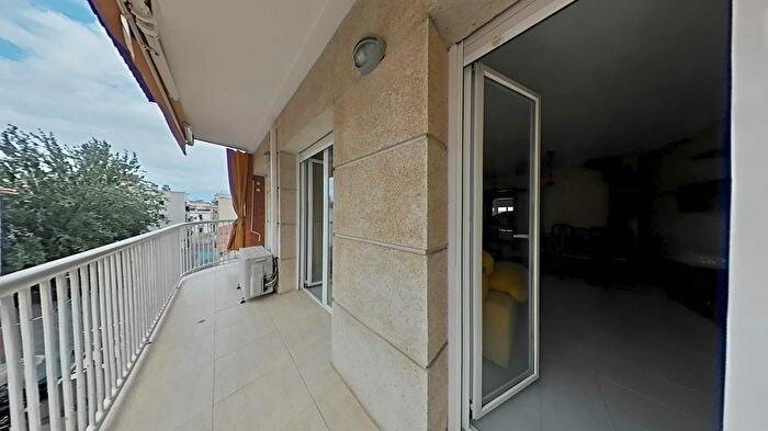 Piso en venta en Barri del Mar, Vilanova i la Geltrú de 4 habitaciones