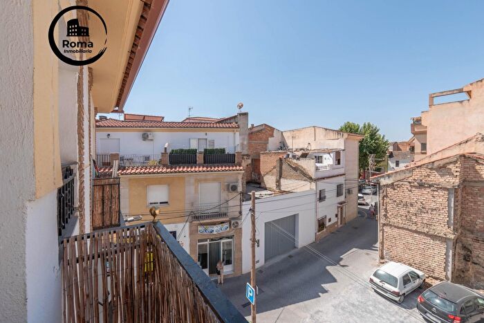 Casas en venta y pisos alquiler - 2