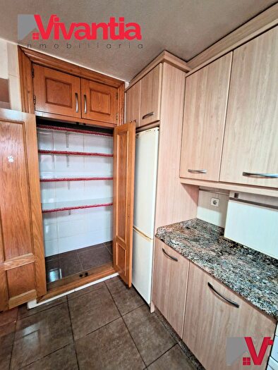 Casas en venta y pisos alquiler - 3