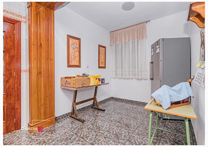 Casas en venta y pisos alquiler - 3