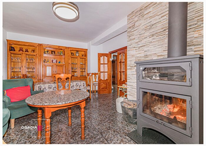 Casa en venta en Íllora, Granada de 4 habitaciones