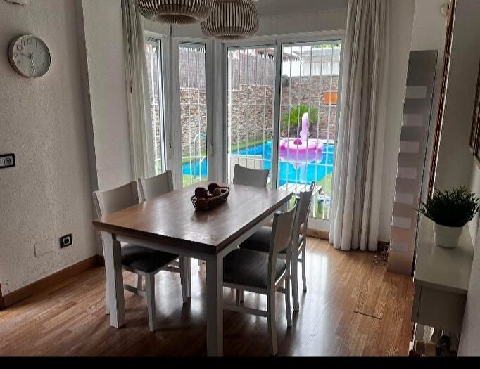 Casas en venta y pisos alquiler - 3