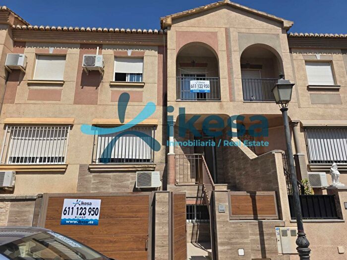 Casas en venta y pisos alquiler - 1