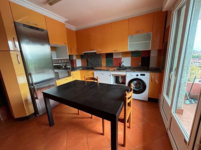 Casas en venta y pisos alquiler - 2