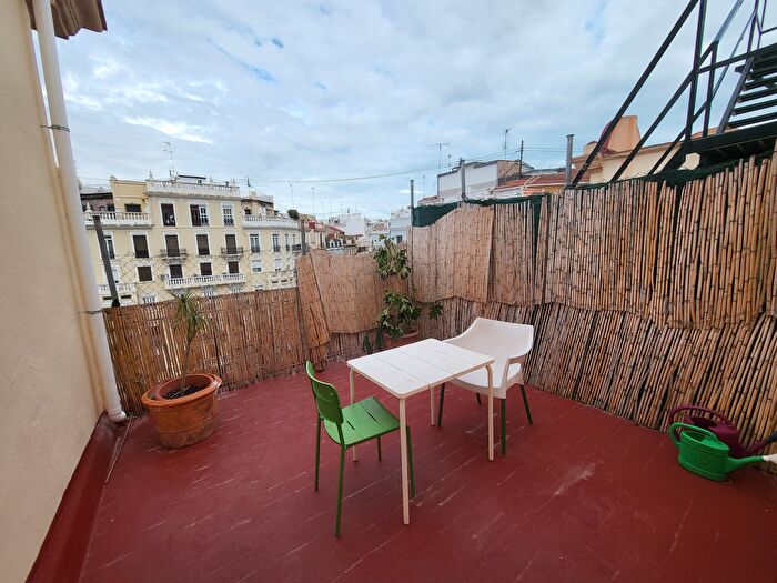 Casas en venta y pisos alquiler - 1