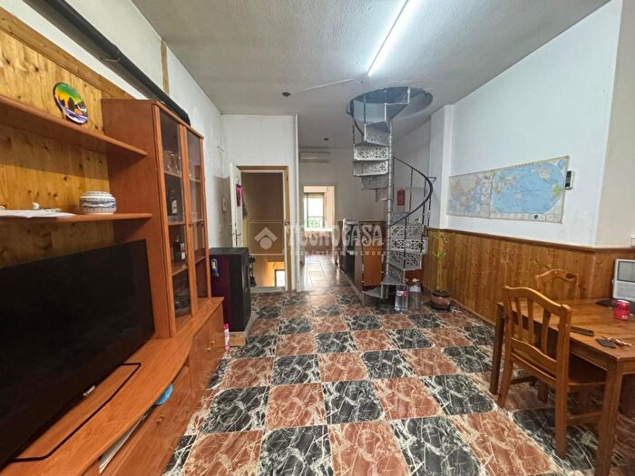 Casas en venta y pisos alquiler - 2
