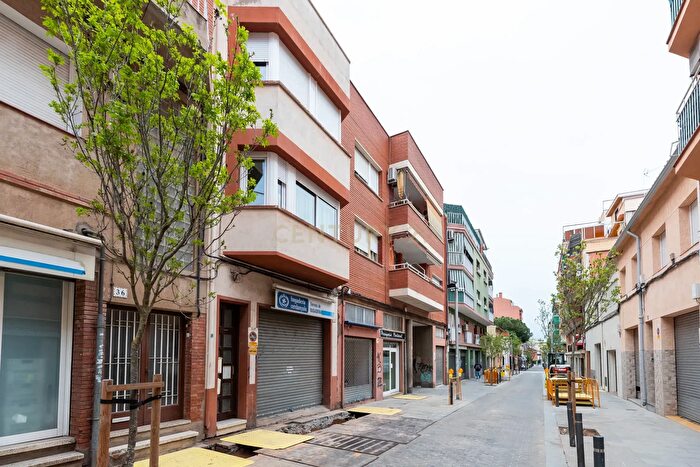 Piso en venta en Centre Cordelles, Cerdanyola del Vallès de 3 habitaciones