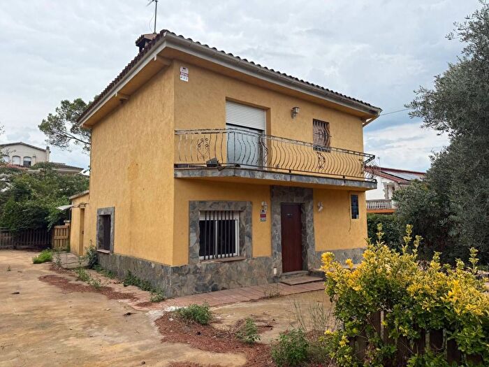 Casa en venta en Caldes de Malavella, Girona de 5 habitaciones