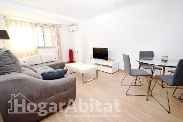 Piso en venta en Camins al Grau, La Creu del Grau de 3 habitaciones