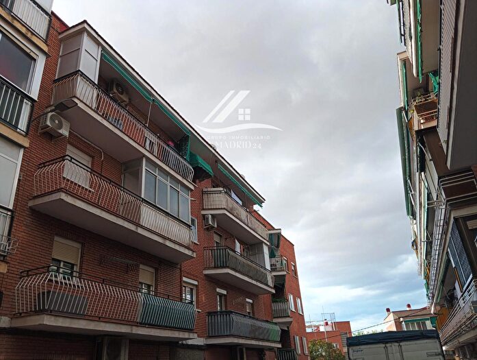 Casas en venta y pisos alquiler - 1