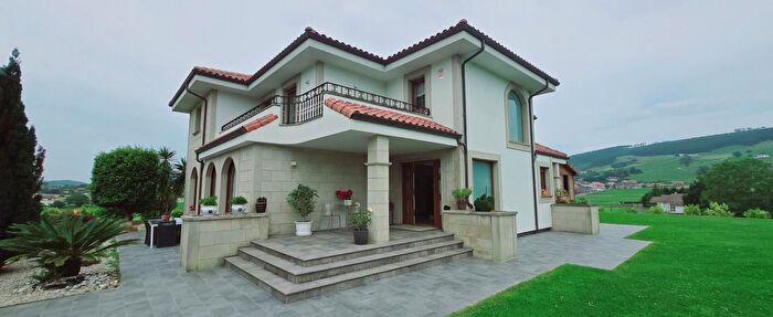 Casas en venta y pisos alquiler - 1
