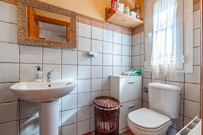 Casas en venta y pisos alquiler - 2