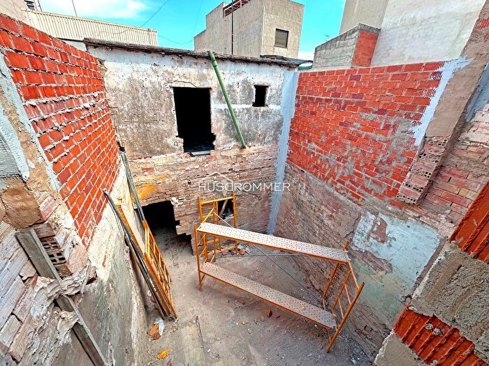 Casas en venta y pisos alquiler - 1