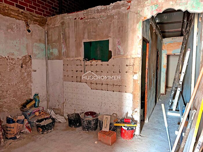 Casas en venta y pisos alquiler - 3
