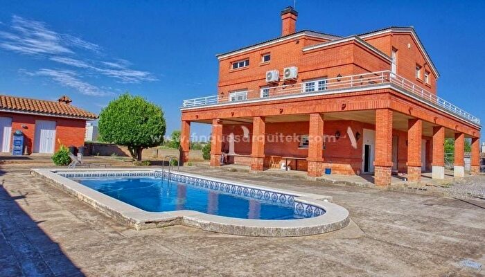 Casa en venta en Ciutat Jardí, Lleida Capital de 4 habitaciones