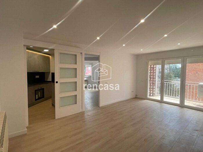 Casas en venta y pisos alquiler - 1