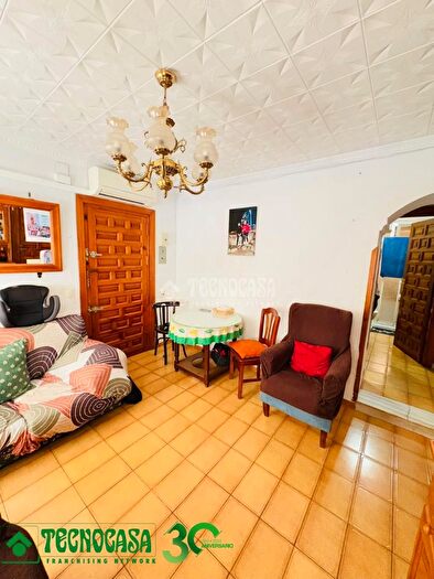 Casas en venta y pisos alquiler - 3
