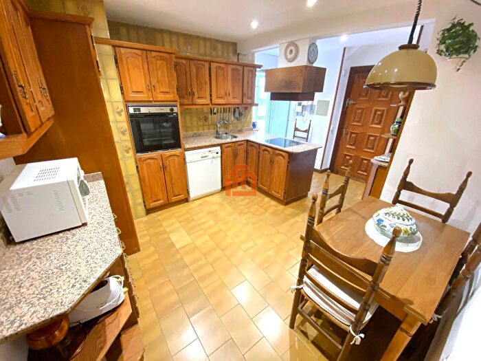 Casas en venta y pisos alquiler - 1