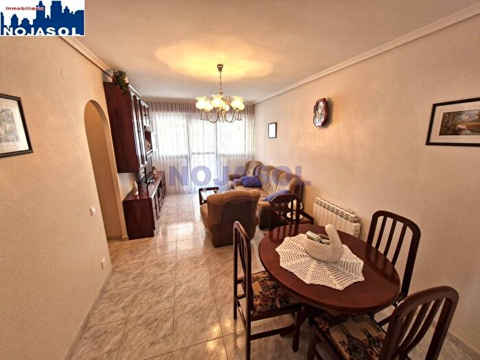 Casas en venta y pisos alquiler - 2