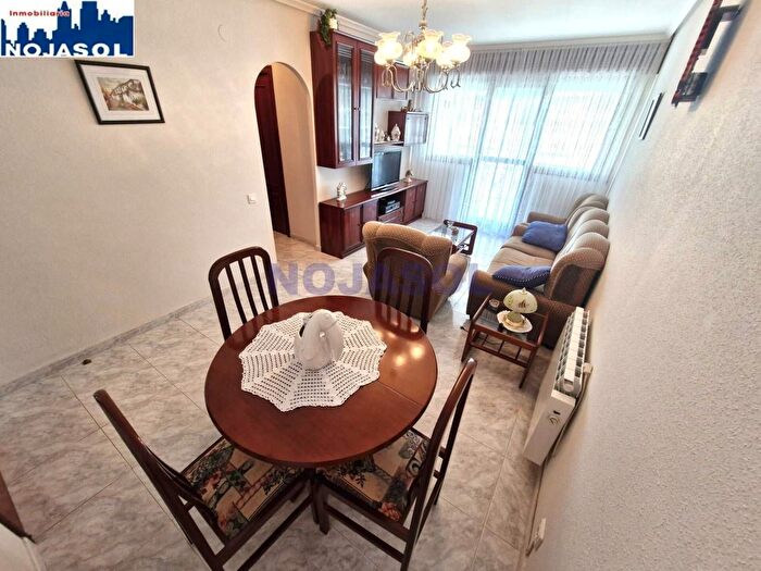 Casas en venta y pisos alquiler - 1
