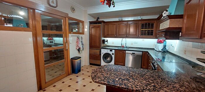 Casas en venta y pisos alquiler - 2