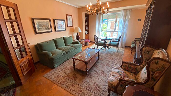 Piso en venta en San Martín del Rey Aurelio, Asturias de 4 habitaciones
