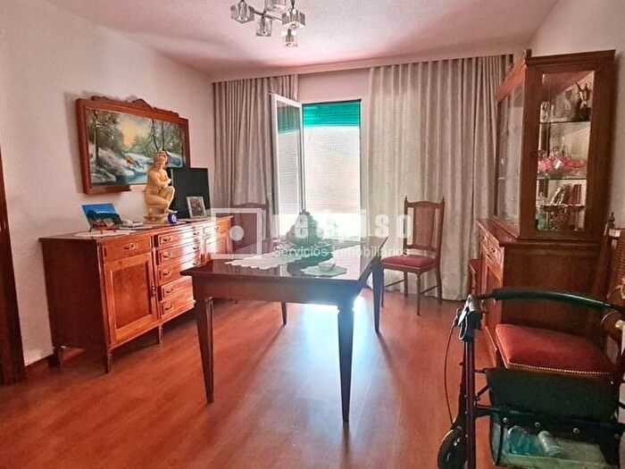 Casas en venta y pisos alquiler - 2