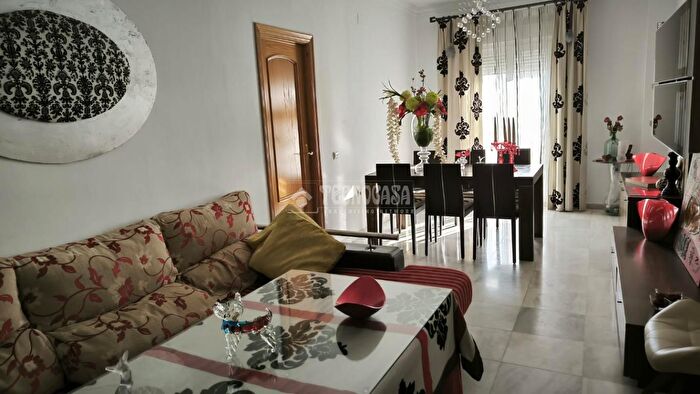 Piso en venta en San Juan del Puerto, Huelva de 4 habitaciones
